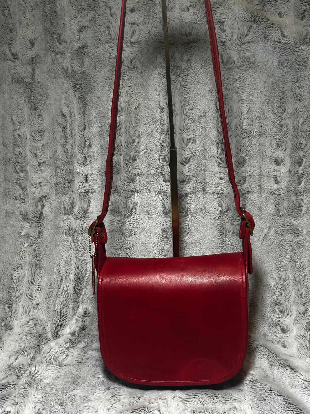 PRE-CREED Vintage Coach 9170 Classic Pouch Red Leather Metal Tag 1970s